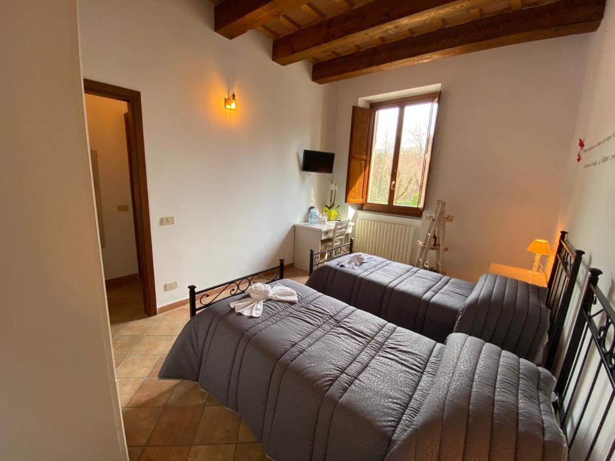 Locanda Della Pieve Pievebovigliana Exteriör bild