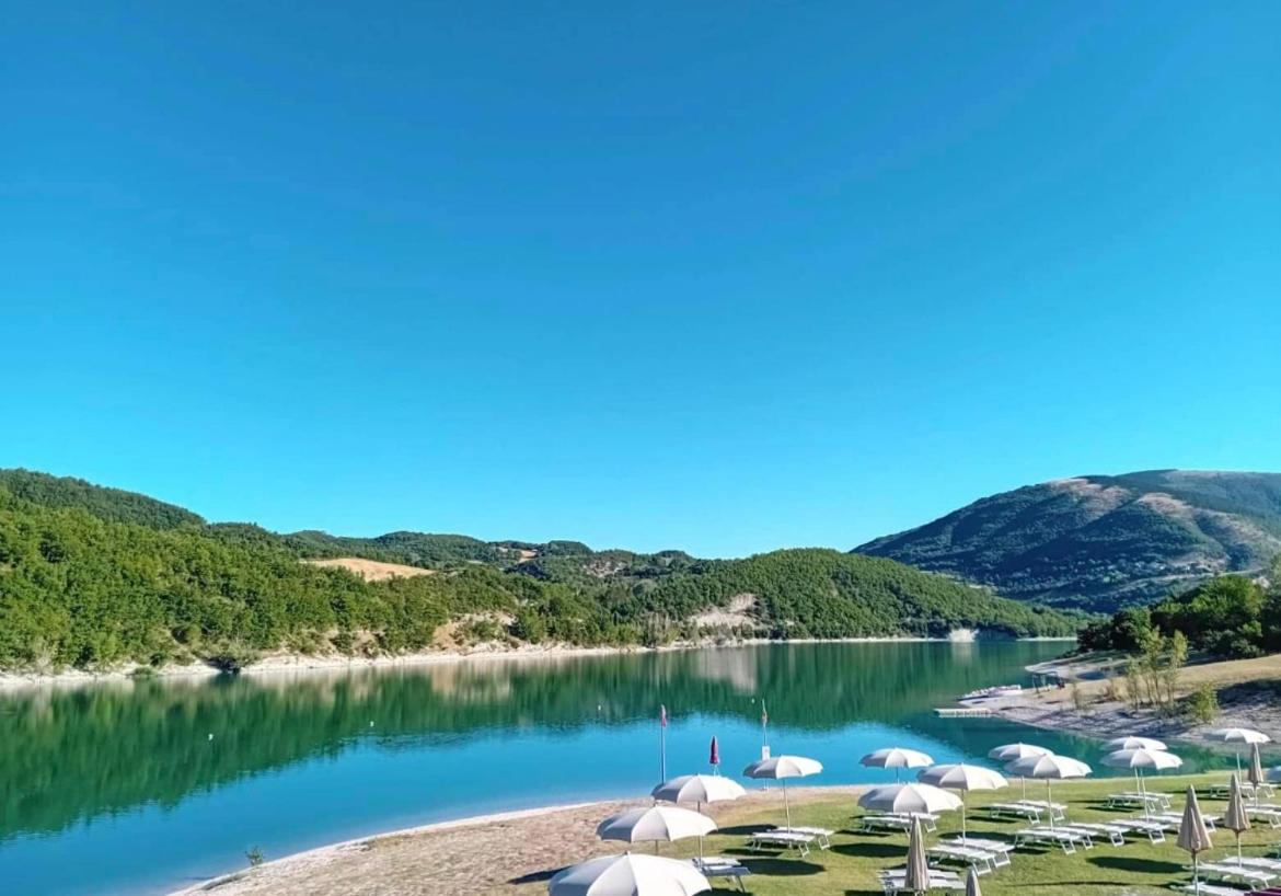 Locanda Della Pieve Pievebovigliana Exteriör bild